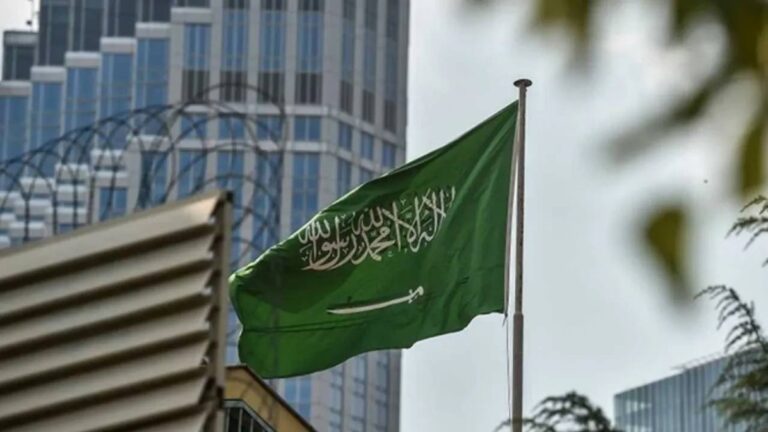 الدولة التي طلبت السعودية منها مهاجمة الحوثيين