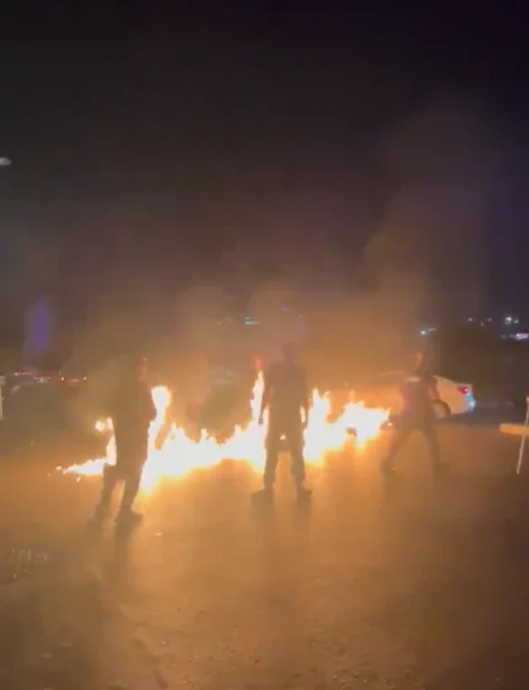 الخيم تُنصب في رياض الصلح والطريق يُقطع في طرابلس…العسكريون المتقاعدون يصعّدون (فيديو)