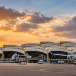 استهداف مطار الرياض بصواريخ حوثية متجددة وتمرد أعلن عنها