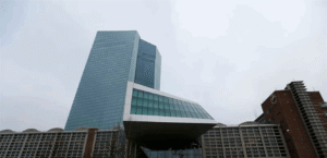 مؤشرات الأسهم الأوروبية تتعافى وسط ضغوط أزمة الدين السيادي الفرنسي