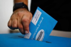 الصحافة العربية تترقب: صدى الانتخابات الإسرائيلية من الرياض إلى القاهرة